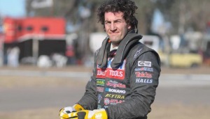 A MENOS DE UN MES PARA LA CARRERA DEL MILLÓN EMANUEL MORIATIS NO TIENE AUTO