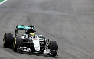 HAMILTON Y SU POLE BRASILEÑA