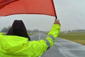 BANDERA ROJA PARA EL TURISMO CARRETERA