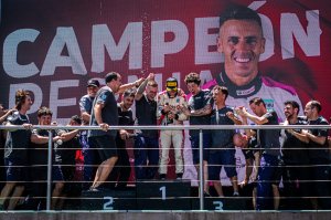 PERNÍA GRITÓ CAMPEÓN EN TERMAS TRAS GANAR EL DOMINGO