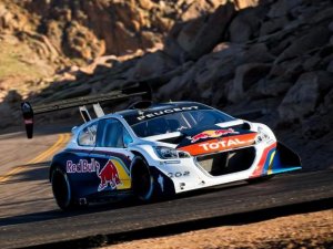 LOEB Y TOTAL, VENCEDORES