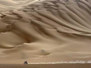 ARRANCO EL DIA Y YA HAY COMPETENCIA EN EL DAKAR