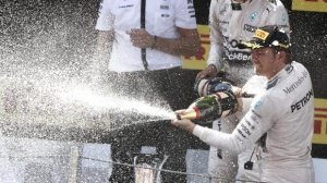 ROSBERG Y MERCEDES, COMO SIEMPRE