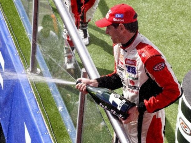 Champagne y victoria para Ardusso en Viedma