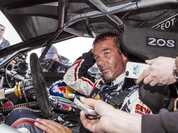 Loeb a bordo de un Peugeot 208