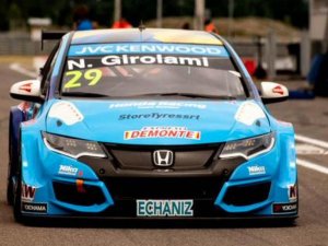 LOS ARGENTINOS ARRANCARON LOS ENTRENAMIENTOS DEL WTCC