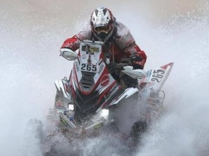 QUADS: GANO HERNANDEZ Y ALEJANDRO PATRONELLI SE ACERCA A LA PUNTA