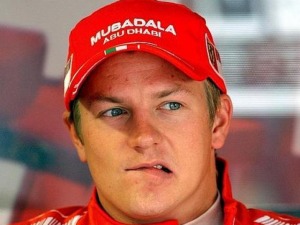 RAIKKONEN "HAY TANTA POLÍTICA Y TONTERÍAS EN LA F1 QUE ES UNA LOCURA"