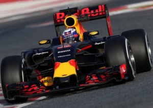 RICCIARDO ESPERA QUE RED BULL Y RENAULT SIGAN JUNTOS