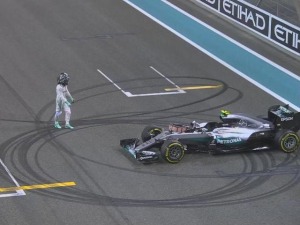 ROSBERG GRITA CAMPEÓN