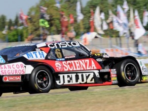 ORTELLI Y OTRO CHEVROLET EN LA TERCERA SERIE