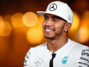 HAMILTON NO QUIERE RECURRIR A LAS ÓRDENES DE EQUIPO