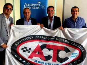 SE FIRMÓ LA ALIANZA ENTRE LA ACTC Y AEROLINEAS ARGENTINAS