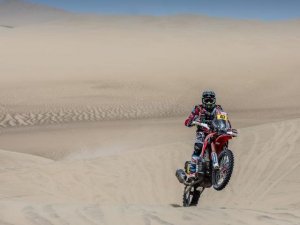 MOTOS: FUE DE BORT