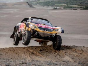 AUTOS: EL HOMBRE DAKAR ESTA CON NOSOTROS 