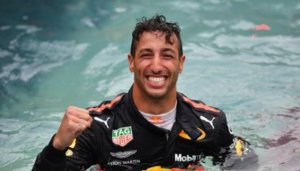 MCLAREN QUIERE A RICCIARDO