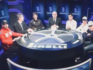 PASO UN NUEVO ULTIMA VUELTA POR LA PANTALLA DE FOX SPORTS 