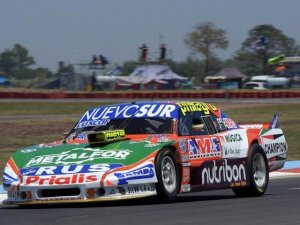 CASTELLANO MARCA TERRITORIO EN EL INICIO DE SÁBADO