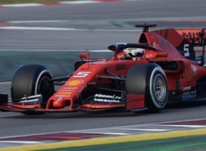 VETTEL Y FERRARI ARRANCARON ARRIBA