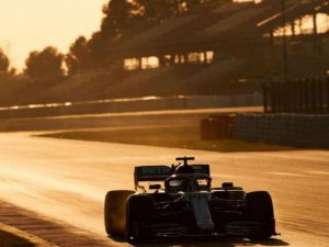 F1: BARCELONA ACEPTO CORRER SIN PUBLICO