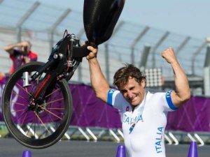 GRAVE ACCIDENTE DE ALEX ZANARDI 