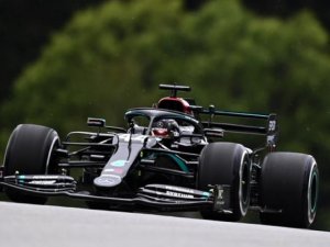 HAMILTON FUE EL MAS RAPIDO EN EL PRIMER ENTRENAMIENTO 