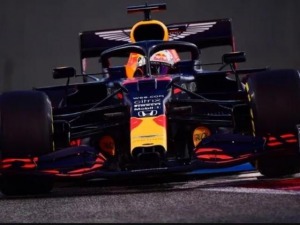 VERSTAPPEN LOGRA LA ULTIMA POLE DEL AÑO