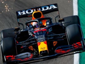 VERSTAPPEN SE QUEDÓ CON LA VICTORIA