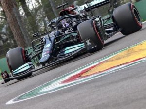 MERCEDES DOMINÓ EL VIERNES EN PORTUGAL