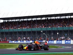 VERSTAPPEN GANÓ LA PRIMER CARRERA SPRINT EN LA HISTORIA DE LA F1