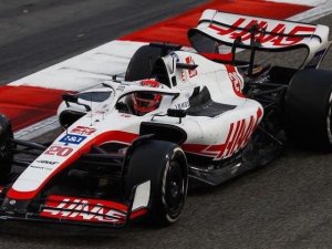 MAGNUSSEN LIDERÓ EL DÍA VIERNES EN BAHREIN