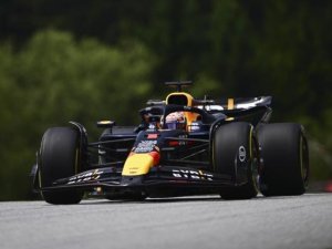 VERSTAPPEN CAMBIÓ POLE POR VICTORIA EN EL SPRINT