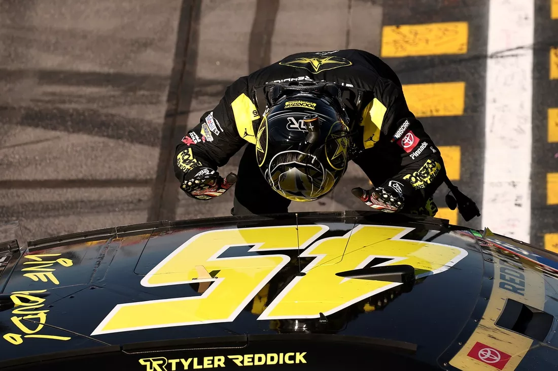 TYLER REDDICK VOLVIO AL TRIUNFO DESPUES DE 23 CARRERAS